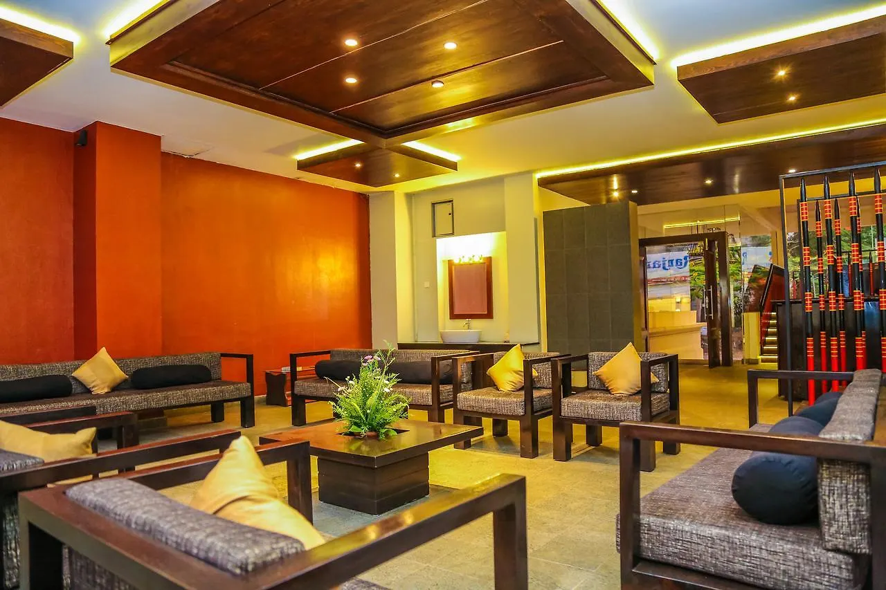 Oak Ray City Hotel Kandy 4*,